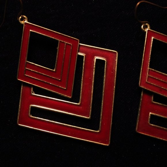 [UNKNOWN] Red Rhomboid Earrings - Picture 6 of 11